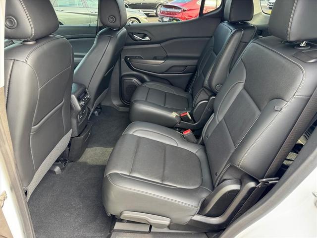 Photo of 2023 Summit White GMC Acadia