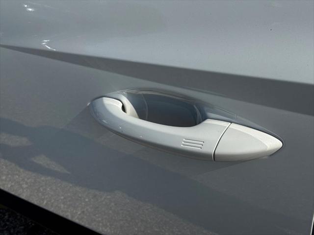 Photo of 2025 Serenity White Pearl Hyundai TUCSON