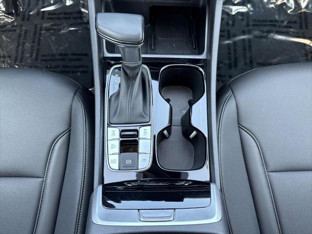 Photo of 2025 Serenity White Pearl Hyundai TUCSON
