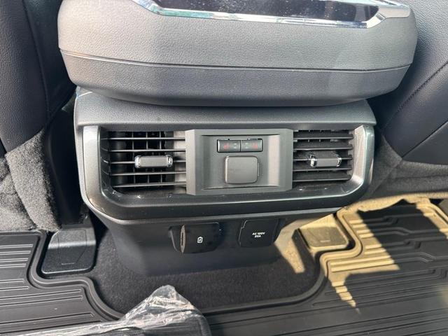 Photo of 2023 Agate Black Metallic Ford F-150