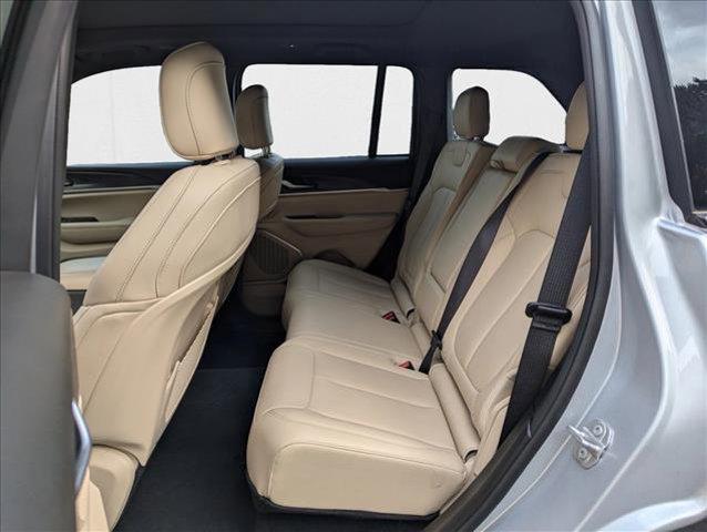 Photo of 2023 Silver Zynith Jeep Grand Cherokee 4xe