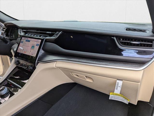 Photo of 2023 Silver Zynith Jeep Grand Cherokee 4xe