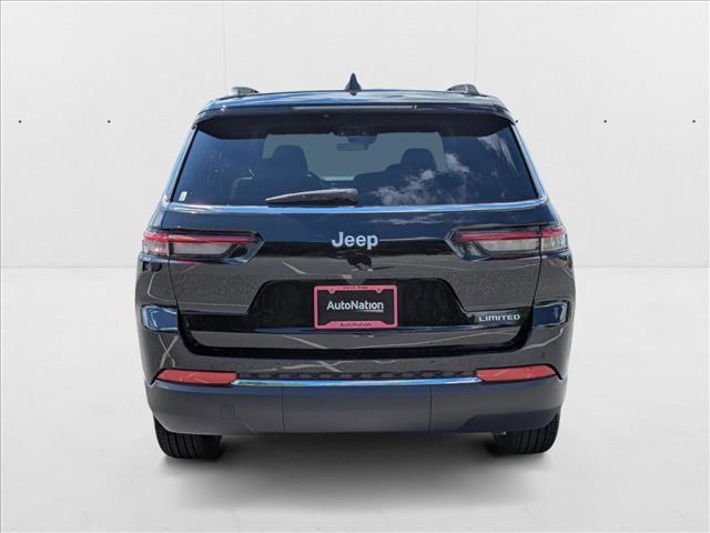 Photo of 2025 Diamond Black Crystal Pearlcoat Jeep Grand Cherokee L