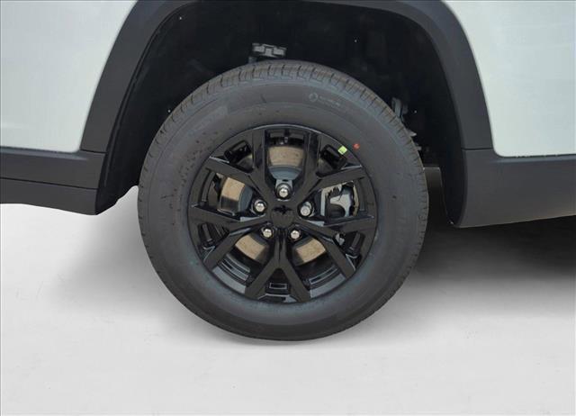 Photo of 2025 Bright White Clearcoat Jeep Grand Cherokee L