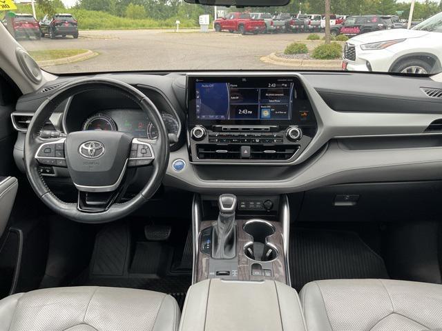Photo of 2022  Toyota Highlander Hybrid