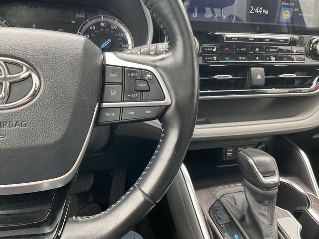 Photo of 2022  Toyota Highlander Hybrid