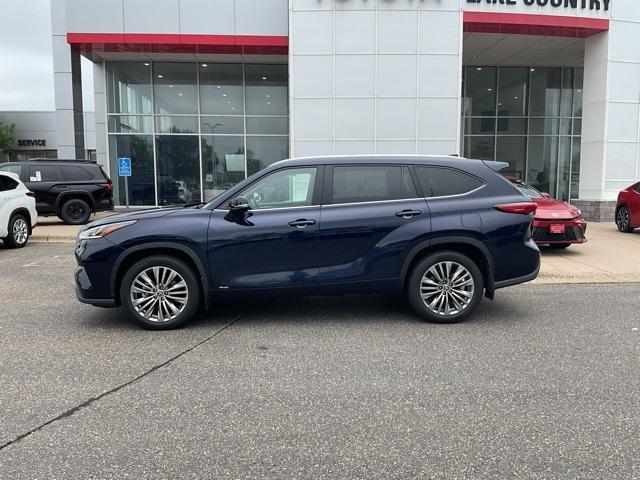 Photo of 2022  Toyota Highlander Hybrid
