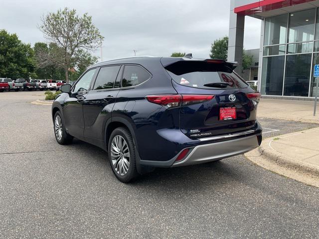 Photo of 2022  Toyota Highlander Hybrid