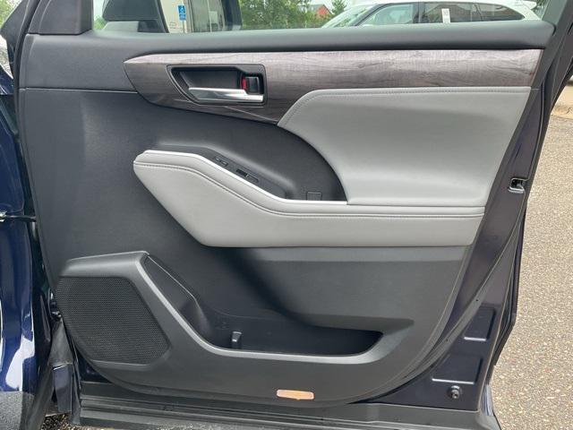 Photo of 2022  Toyota Highlander Hybrid