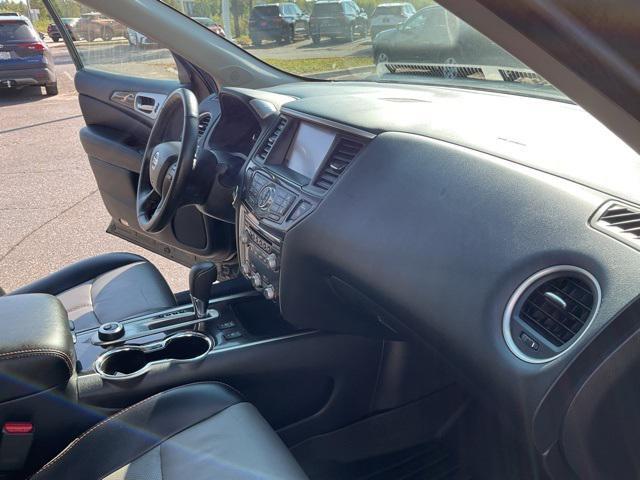 Photo of 2019 Midnight Pine Metallic Nissan Pathfinder