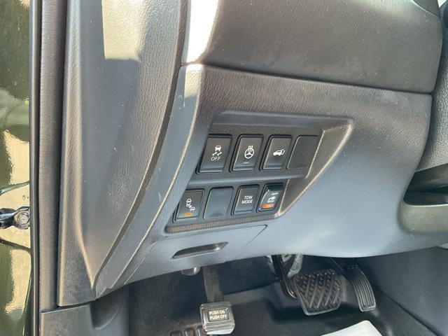 Photo of 2019 Midnight Pine Metallic Nissan Pathfinder