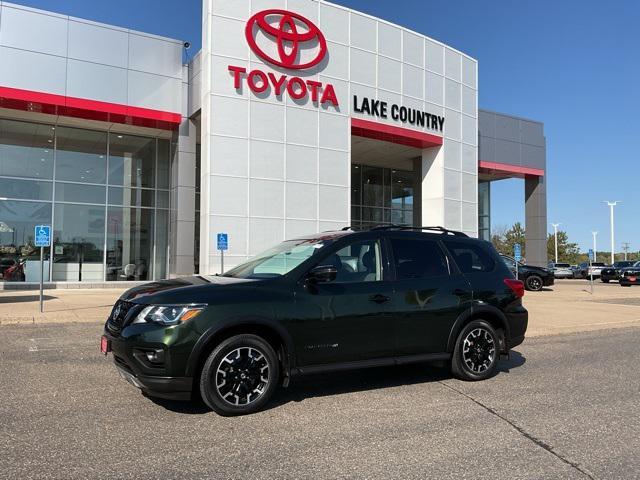 Photo of 2019 Midnight Pine Metallic Nissan Pathfinder