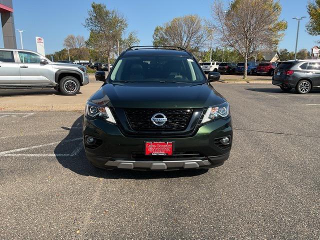 Photo of 2019 Midnight Pine Metallic Nissan Pathfinder