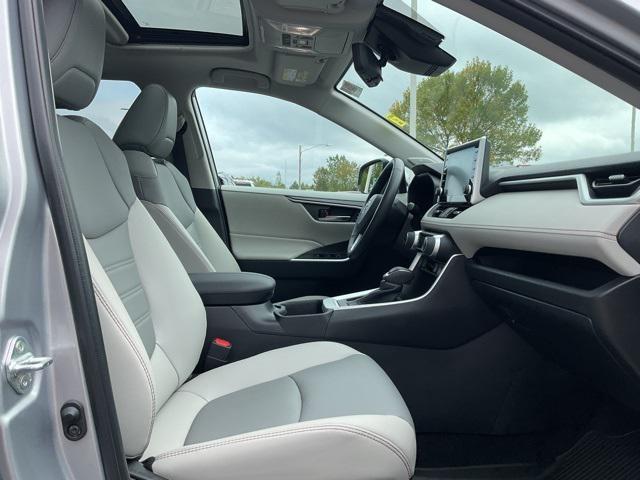 Photo of 2022 Silver Sky Metallic Toyota RAV4