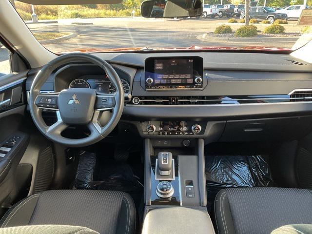 Photo of 2022 Red Diamond Mitsubishi Outlander