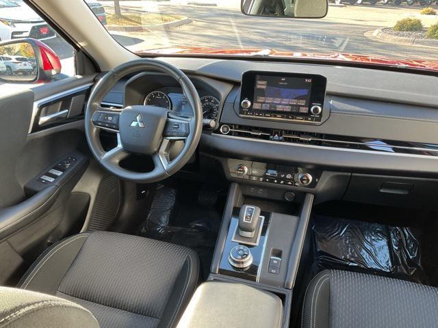 Photo of 2022 Red Diamond Mitsubishi Outlander