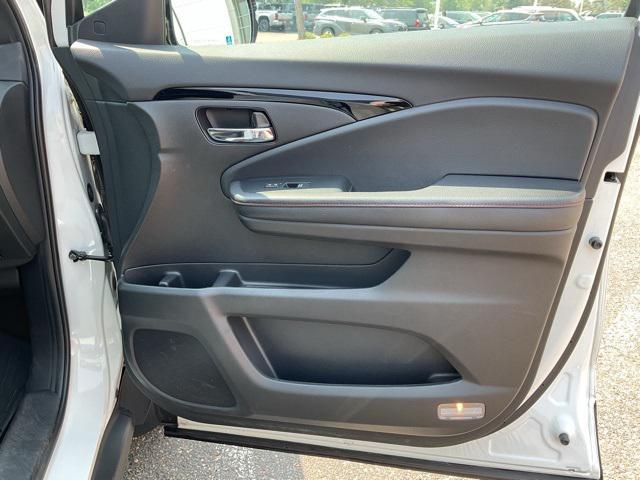 Photo of 2022 Platinum White Pearl Honda Pilot