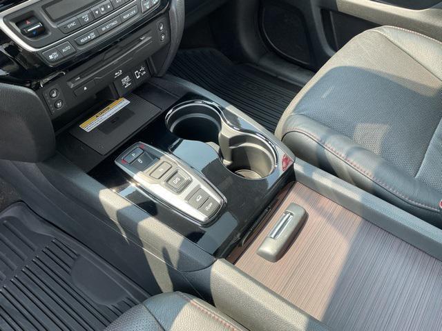 Photo of 2022 Platinum White Pearl Honda Pilot