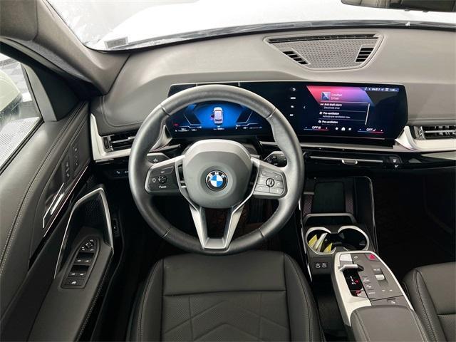 Photo of 2025 Alpine White BMW X1