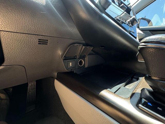 Photo of 2021 Black Toyota Camry