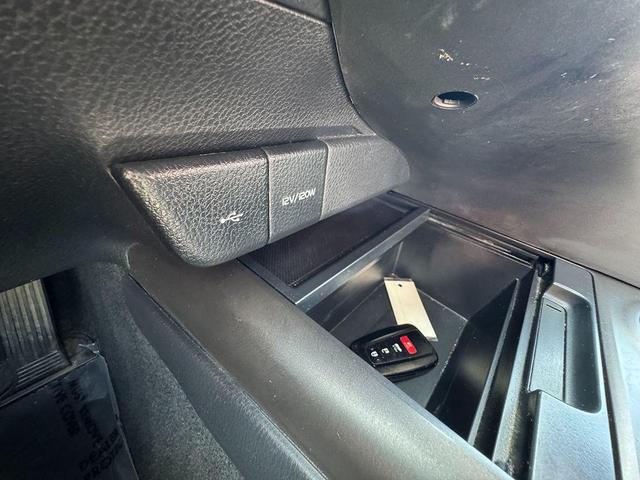 Photo of 2021 Black Toyota Camry