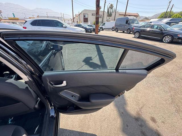 Photo of 2018 Aurora Black Kia Forte