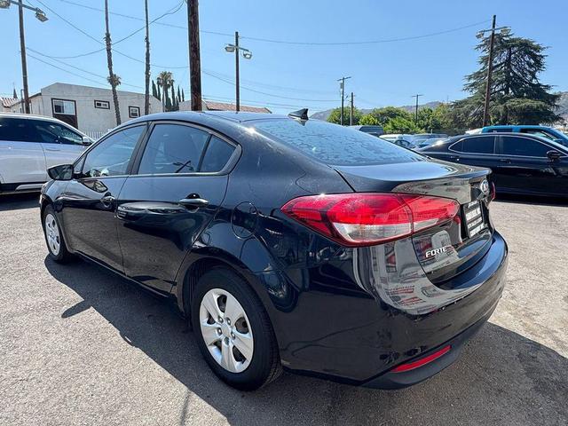 Photo of 2018 Aurora Black Kia Forte