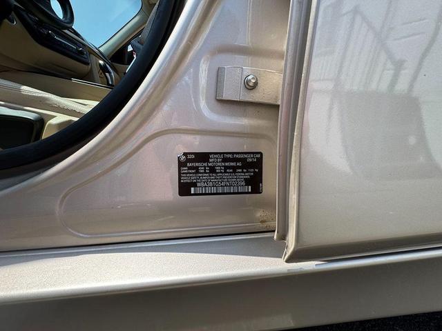 Photo of 2015 Gold BMW 320