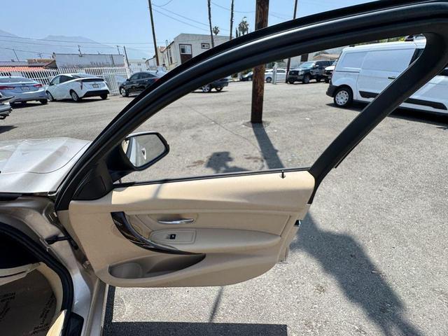 Photo of 2015 Gold BMW 320