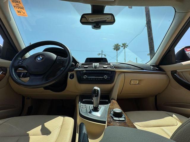 Photo of 2015 Gold BMW 320