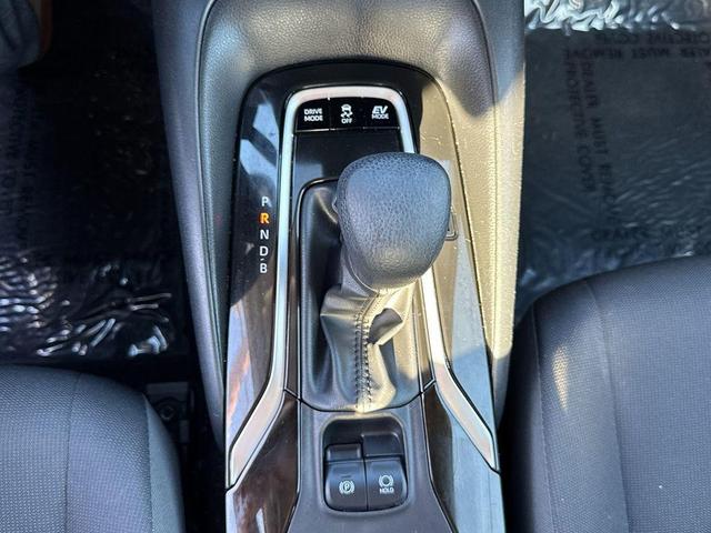 Photo of 2022 White Toyota Corolla Hybrid