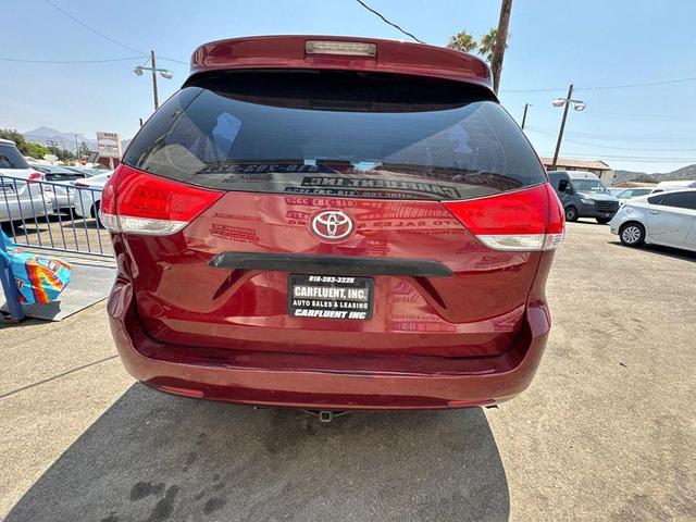 Photo of 2013 Salsa Red Pearl Toyota Sienna