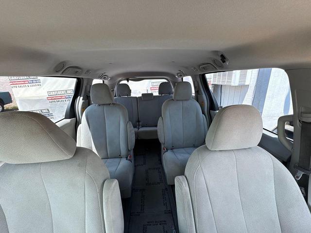 Photo of 2013 Salsa Red Pearl Toyota Sienna
