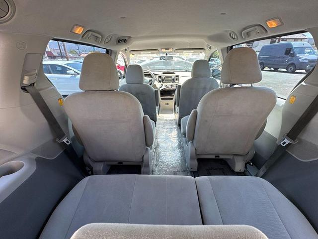 Photo of 2013 Salsa Red Pearl Toyota Sienna