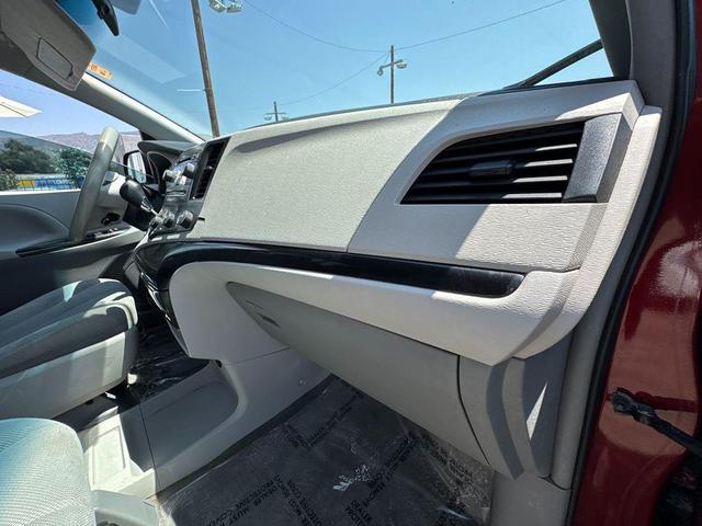 Photo of 2013 Salsa Red Pearl Toyota Sienna