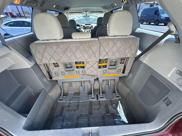 Photo of 2013 Salsa Red Pearl Toyota Sienna