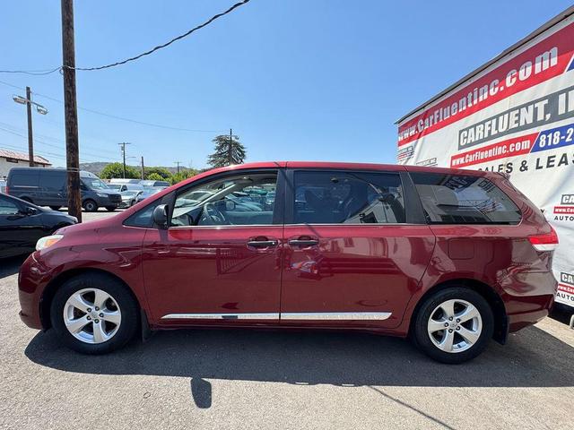 Photo of 2013 Salsa Red Pearl Toyota Sienna