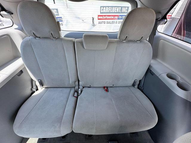 Photo of 2013 Salsa Red Pearl Toyota Sienna