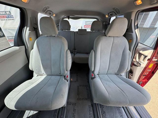 Photo of 2013 Salsa Red Pearl Toyota Sienna