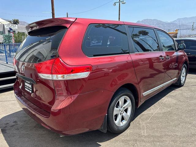 Photo of 2013 Salsa Red Pearl Toyota Sienna