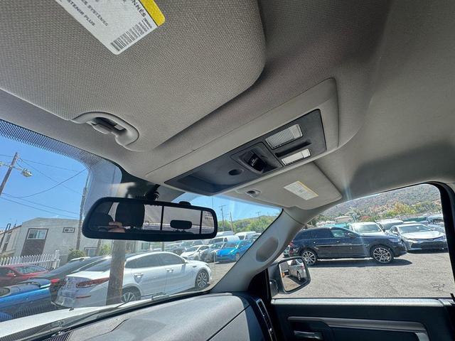 Photo of 2016 Bright White Clearcoat RAM 1500