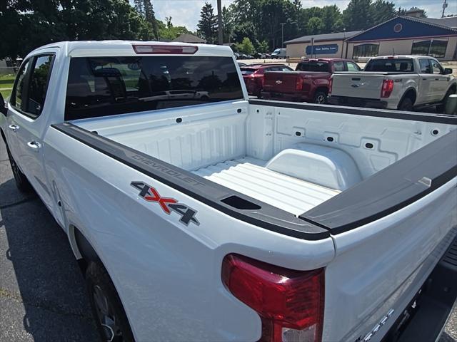 Photo of 2023 Summit White Chevrolet Silverado 1500