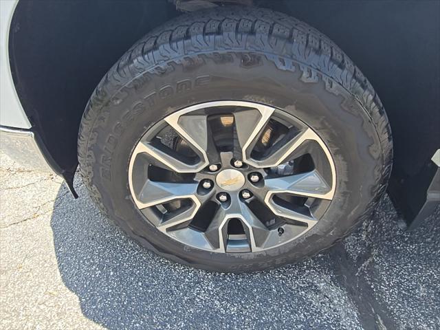 Photo of 2023 Summit White Chevrolet Silverado 1500