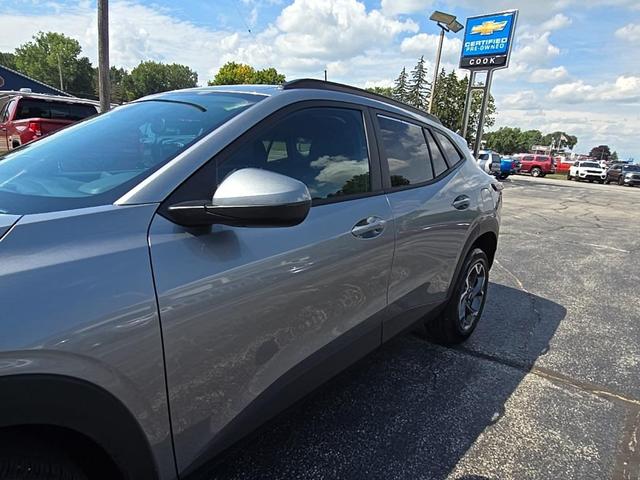 Photo of 2024 Sterling Gray Metallic Chevrolet Trax