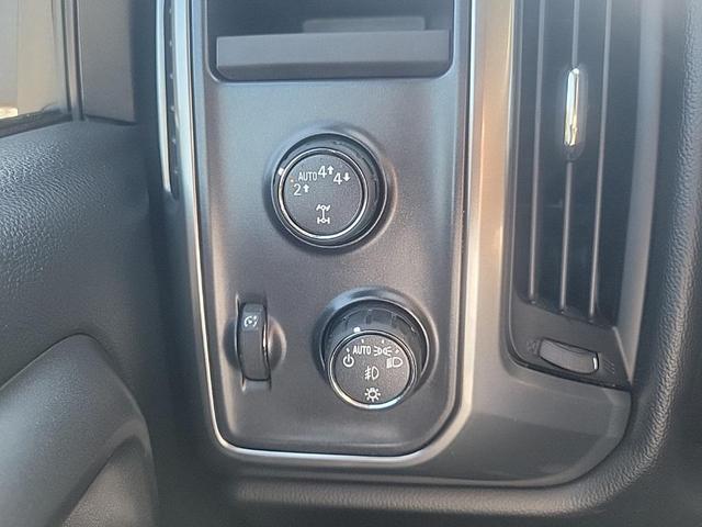 Photo of 2017 Silver Ice Metallic Chevrolet Silverado 1500