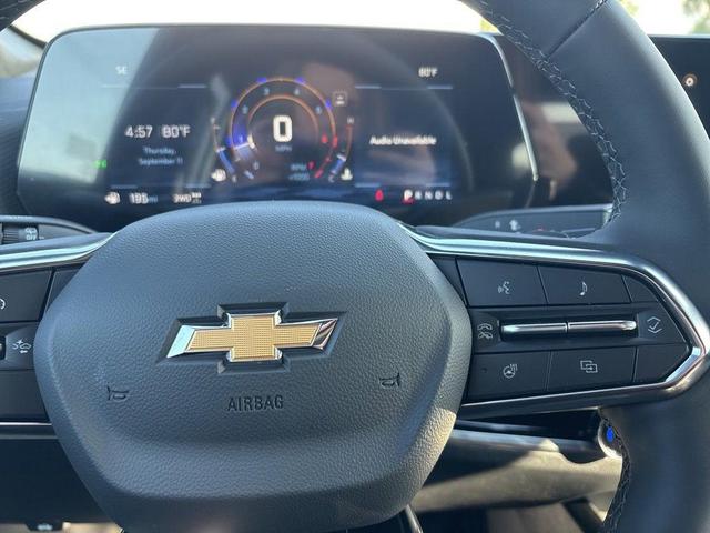 Photo of 2026 Summit White Chevrolet Equinox