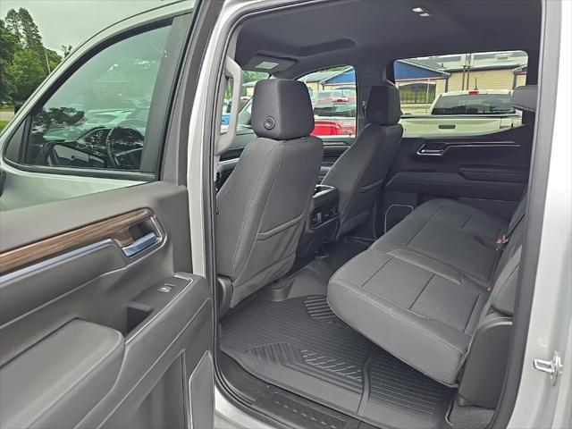 Photo of 2022 Silver Ice Metallic Chevrolet Silverado 1500