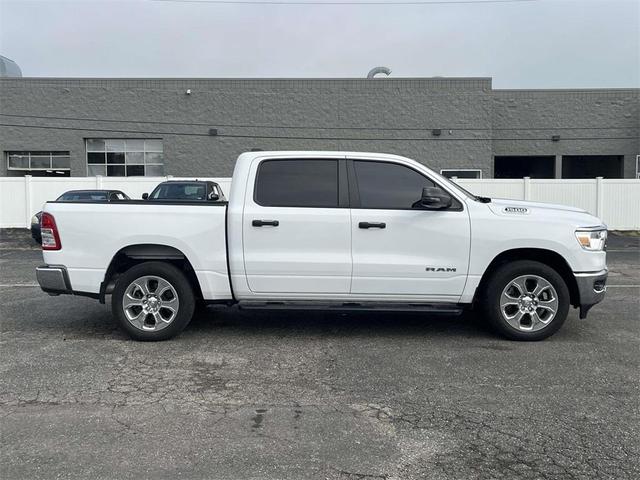Photo of 2024 Bright White Clearcoat RAM 1500