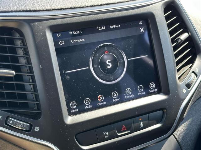 Photo of 2021 Sting Gray Clearcoat Jeep Cherokee