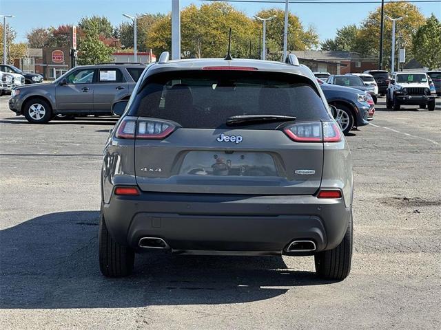 Photo of 2021 Sting Gray Clearcoat Jeep Cherokee